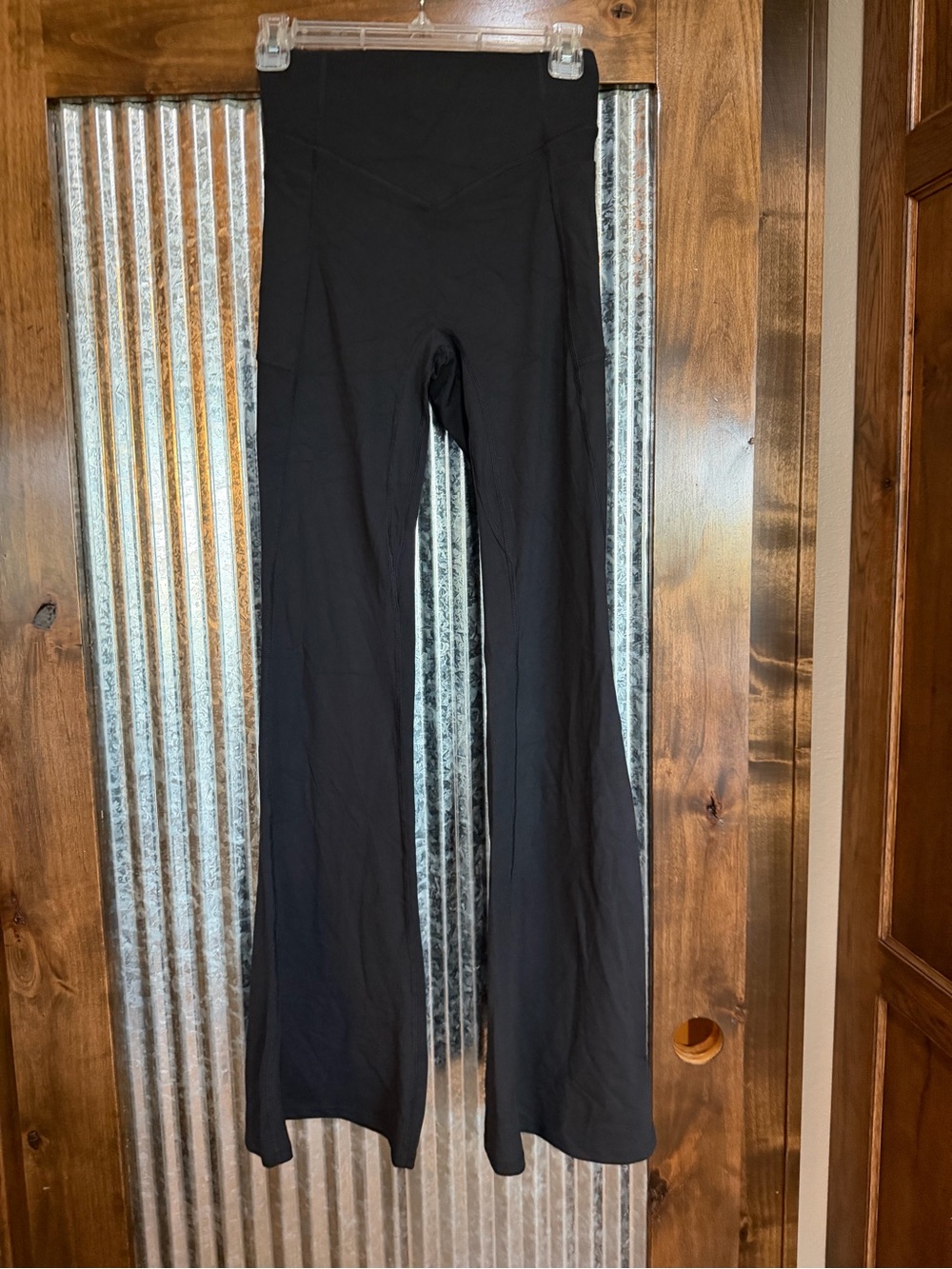 NWOT Halara High-Waist Black Flare Yoga Pants Sz small tall- side pockets